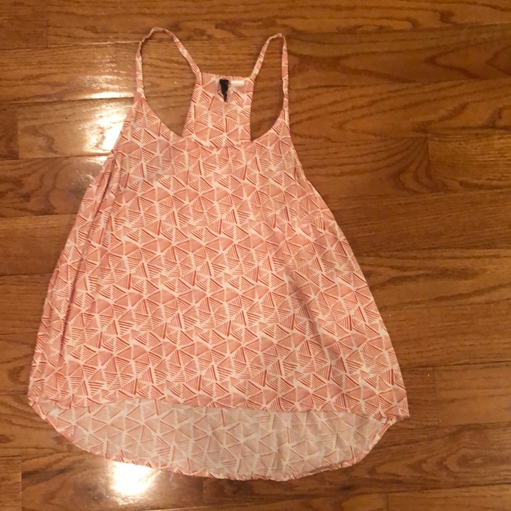 Asymmetric crop tank